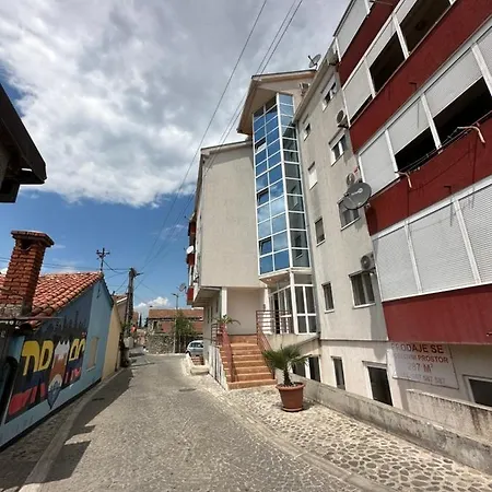 アパート Bella ポドゴリツァ